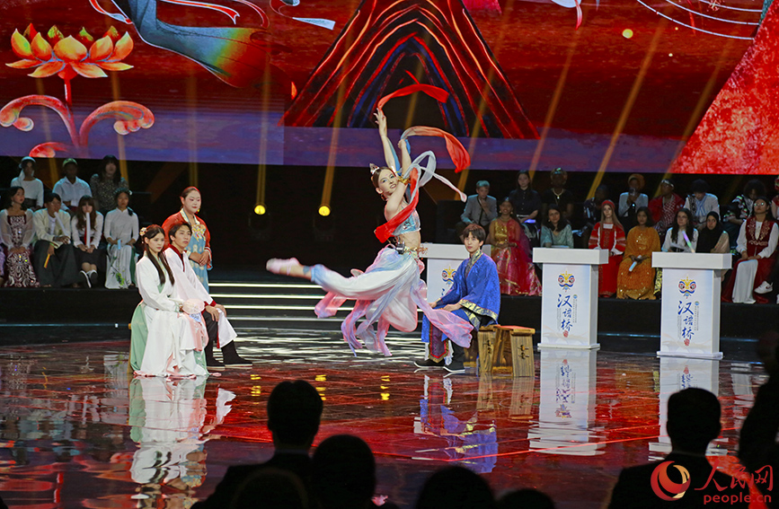 第十七届“汉语桥”世界中学生中文比赛总决赛现场。人民网记者 崔新耀摄